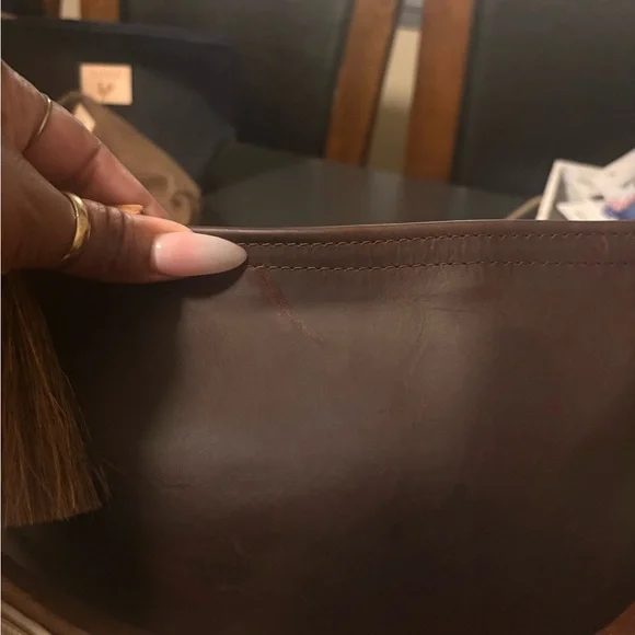 Meanwhile Back On the Farm Midi Hobo w/ makeup pouch - Picture 3 of 7